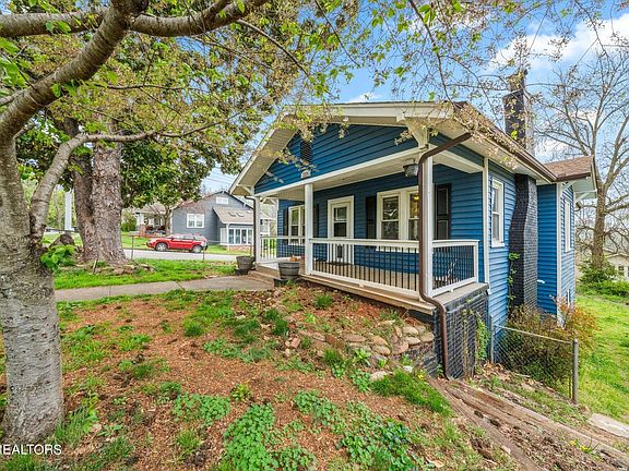 4th image of 1326 N 4th Ave