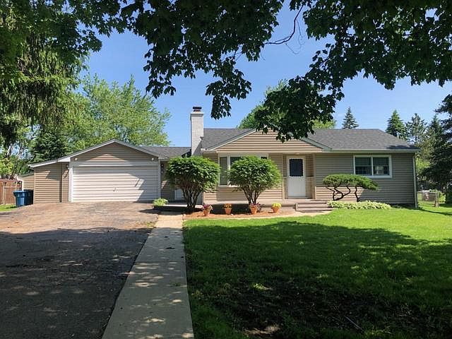 1st image of 370 W Woodworth Pl