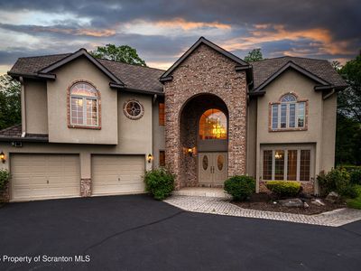 133 Glenmaura Dr, Moosic, PA, 18507