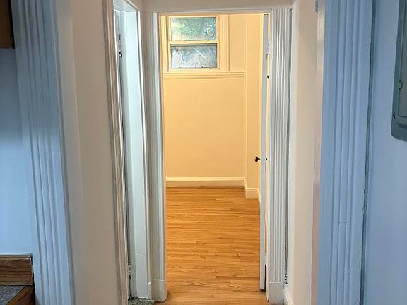 4th image of 24 Sidlaw Rd APT 2