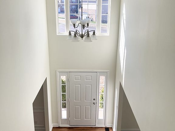 5th image of 983 Acadia Ct