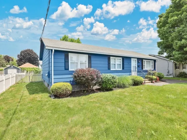 24 Daley St, Chicopee, MA 01013