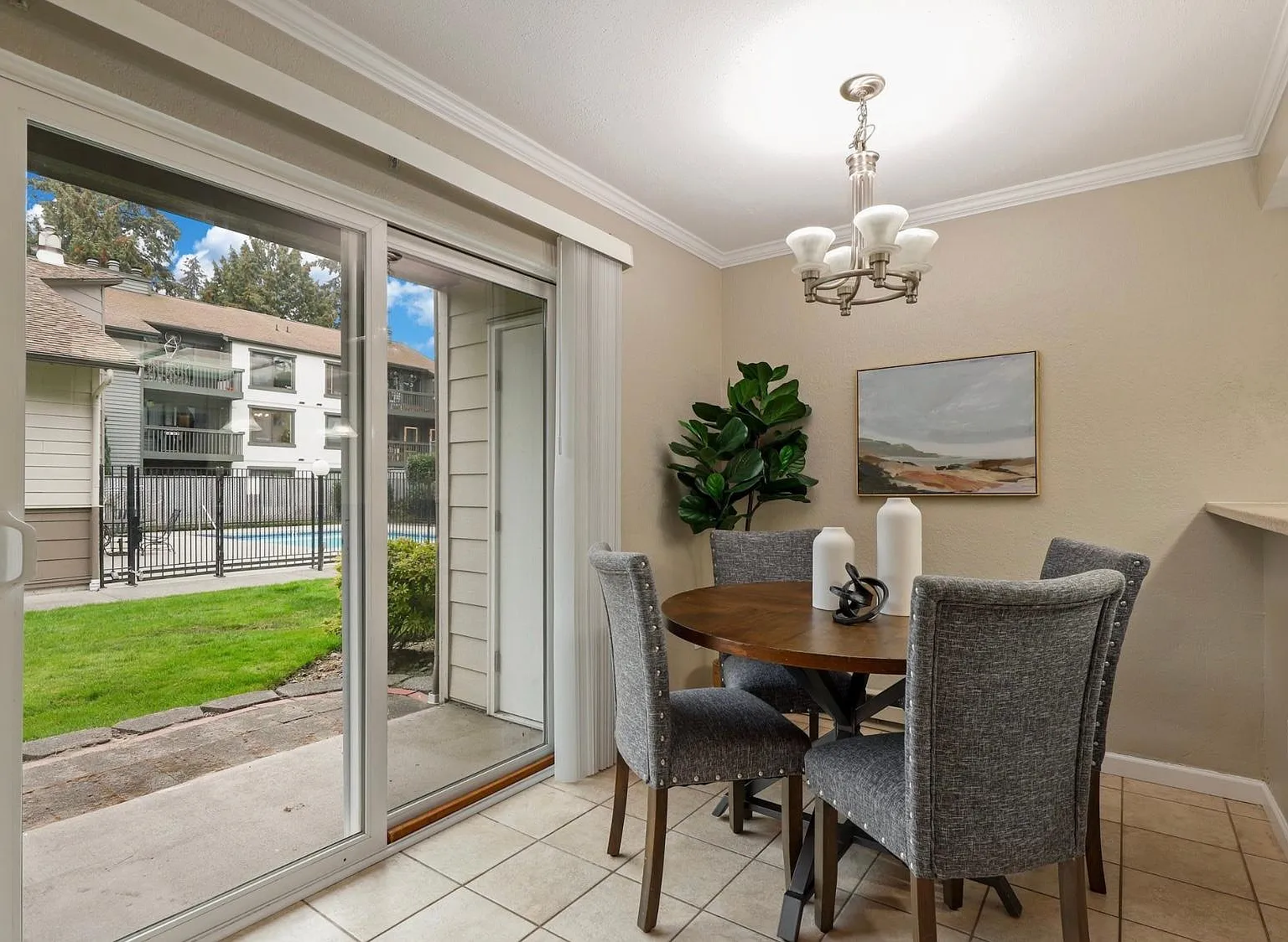 127th Dr NE, Kirkland — Photo 3