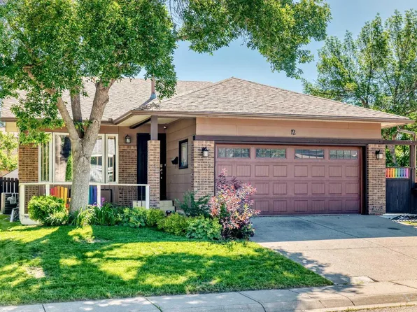 12 Sunvale Mews SE, Calgary, AB T2X 2P5