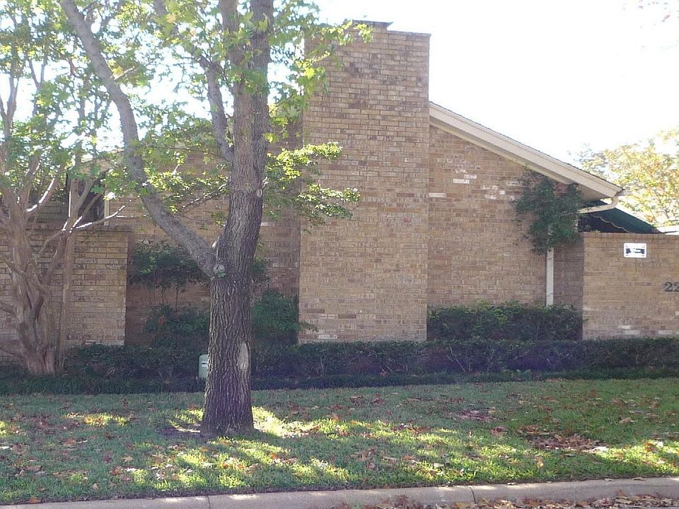 1st image of 2222 Green Gate Dr
