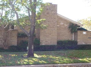 2222 Green Gate Dr, Arlington, TX 76012