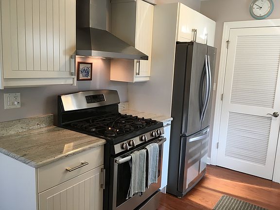 5th image of 5531 Barclay Ct