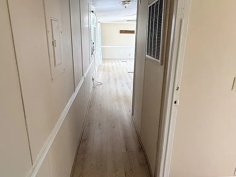 284 Speedway Dr — Photo 9