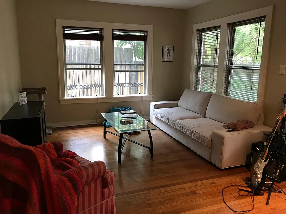 Beautiful and spacious living room, lots of natural light