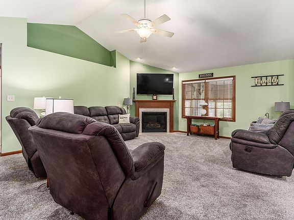 5th image of 9561 Crownover Rd