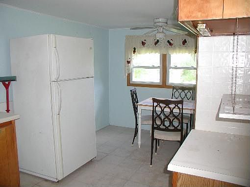 3rd image of 14246 Midway Ave