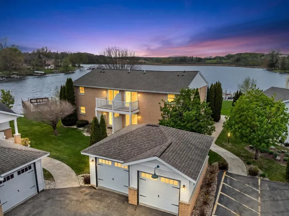 553 Gold St #204, Green Lake, WI 54941
