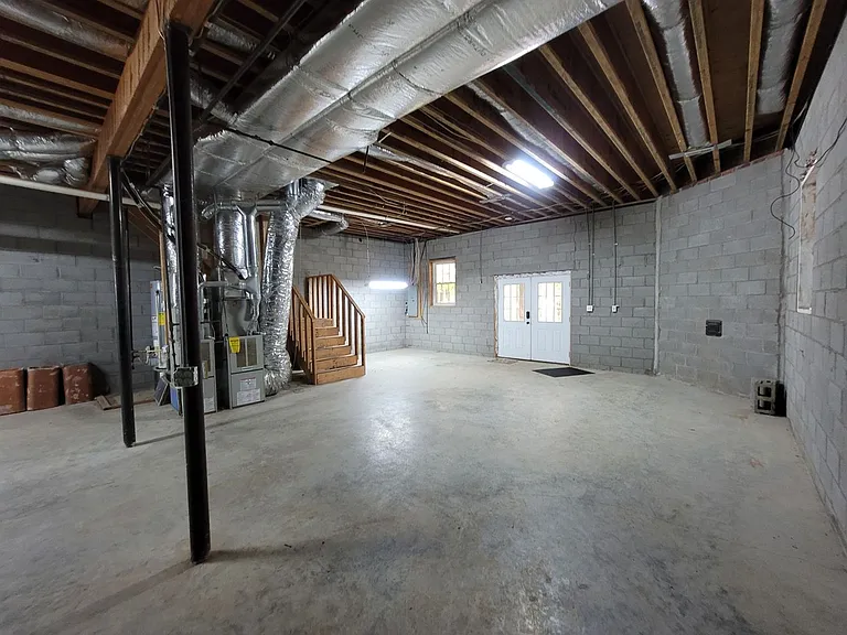 235 Scenic Dr — Photo 17