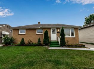 26 Monterey Ln, Cheektowaga, NY