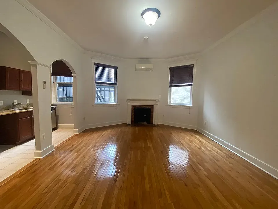 2517 Pennsylvania Ave NW #4