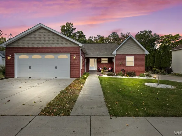 41 Liberty St, Fredonia, NY 14063