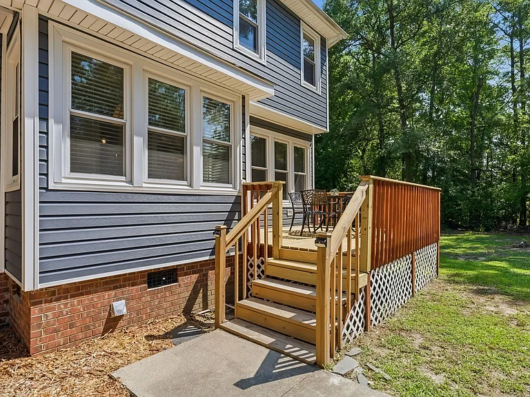 401 Redpath Dr — Photo 47