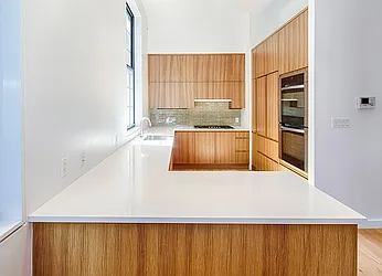 Rented by BARNES New York