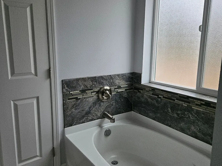 SW Norman Dr — Photo 6