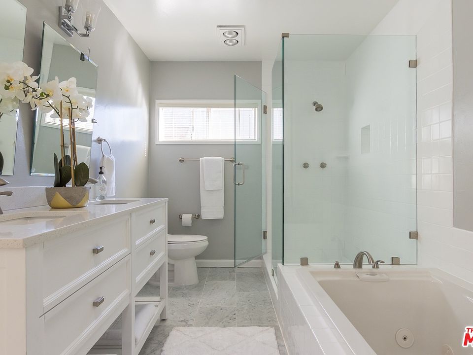 1st image of 5651 Sumner Way Unit 217