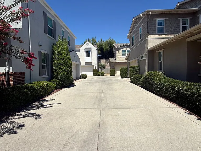 3341 Forney Way — Photo 30