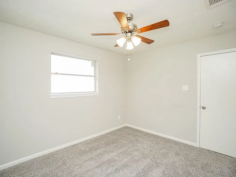 22418 Goldstone Dr — Photo 23