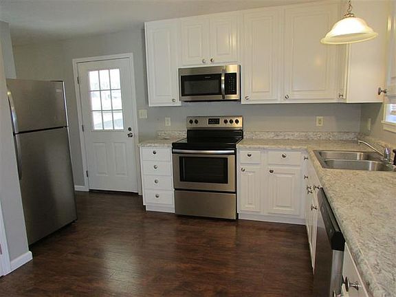 2nd image of 117 S Tina Dr