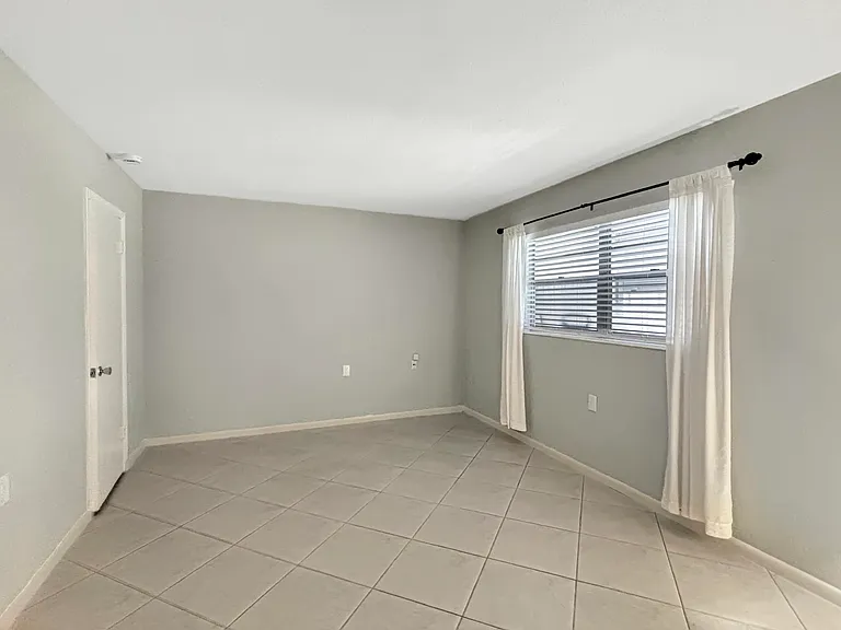 3154 Meridian Way S #6 — Photo 20