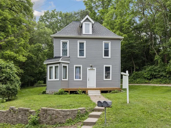 534 Annapolis St E, South Saint Paul, MN 55075
