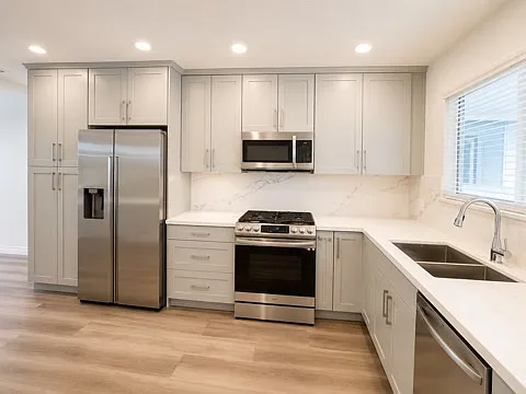 22647 Clarendon St — Photo 13