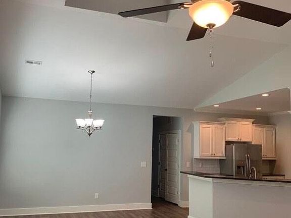 3rd image of 2112 Remington Ct #A