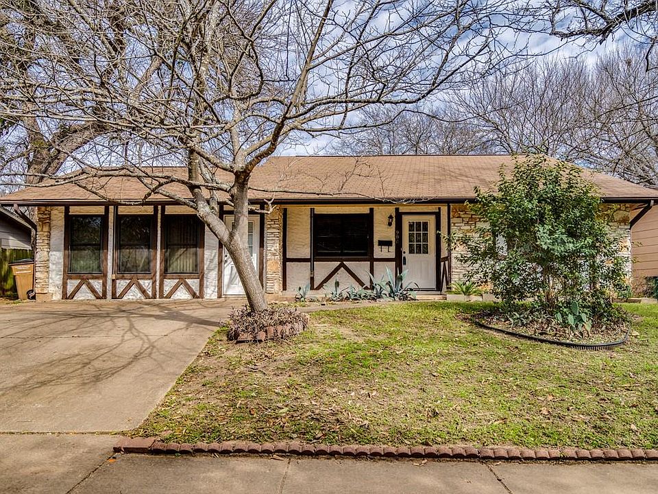 1st image of 900 Glen Oak Dr