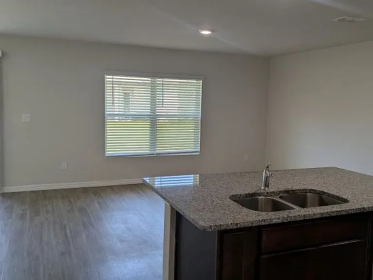 83 Wheatfield Dr #A — Photo 8