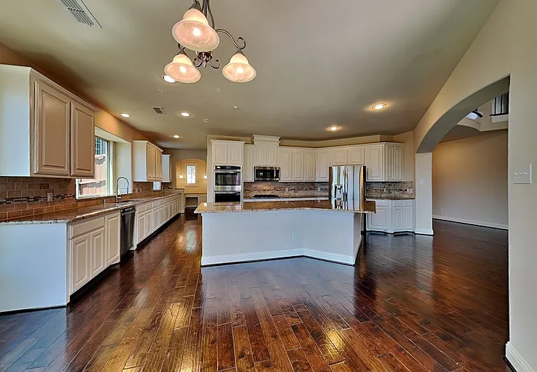 3006 Knightsbridge Ln — Photo 4