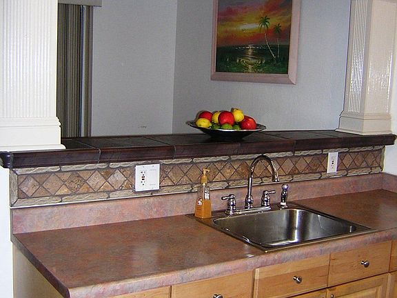 Upgraded Kitchen and Dining area!