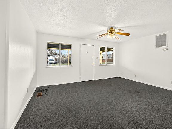 5th image of 838 Dakota Ave