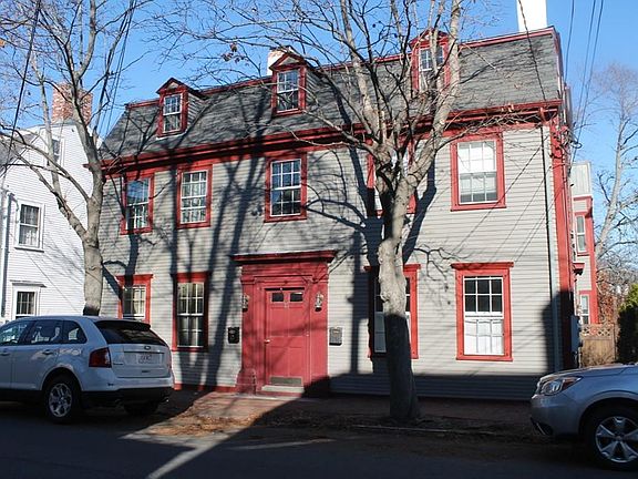 4th image of 15-17 Essex St #3