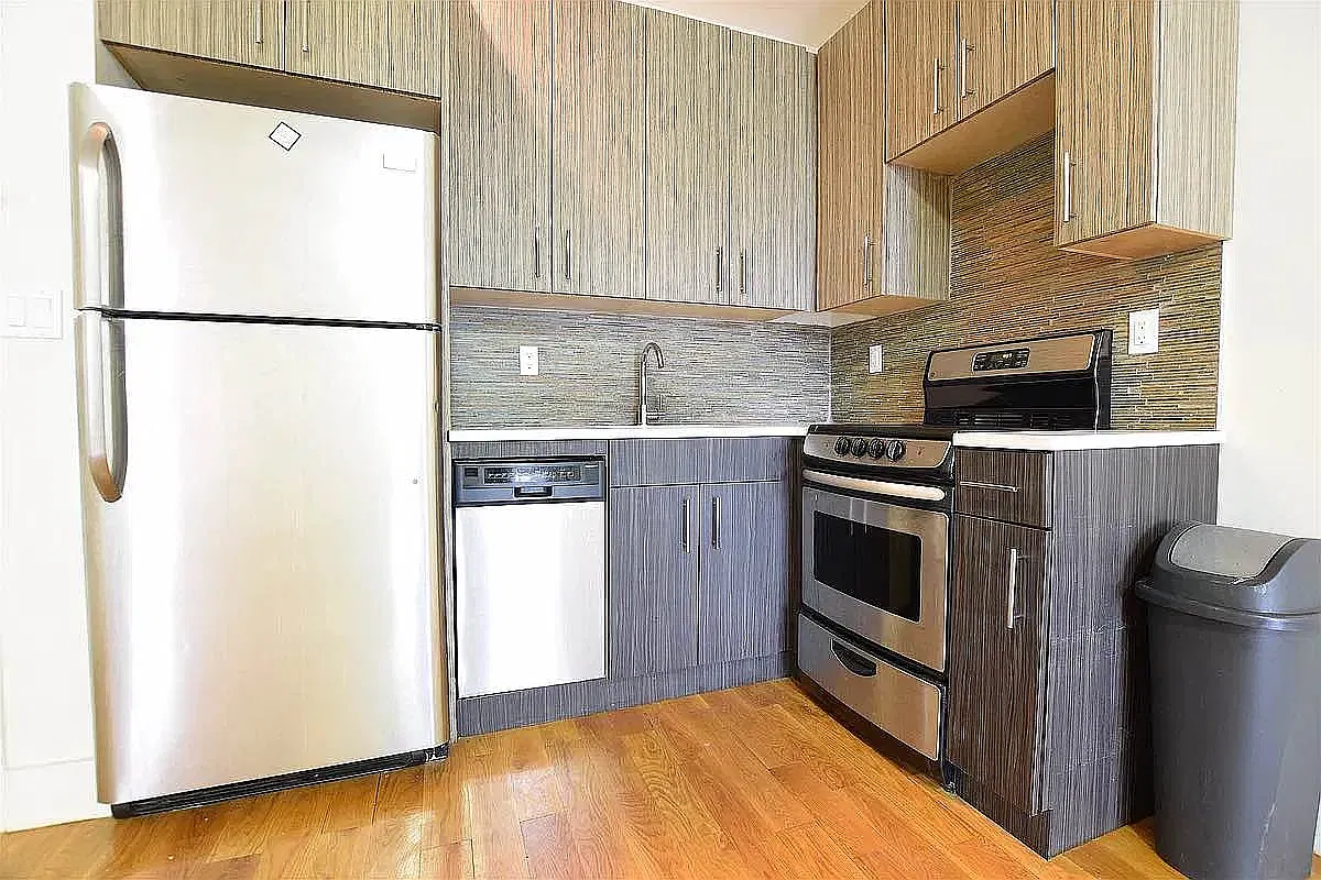 871 Bergen Street — Photo 4