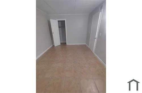 2851 Sophia St Photo 1