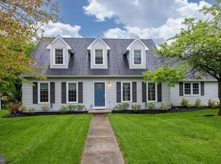 6 Merigold Ct, West Grove, PA 19390