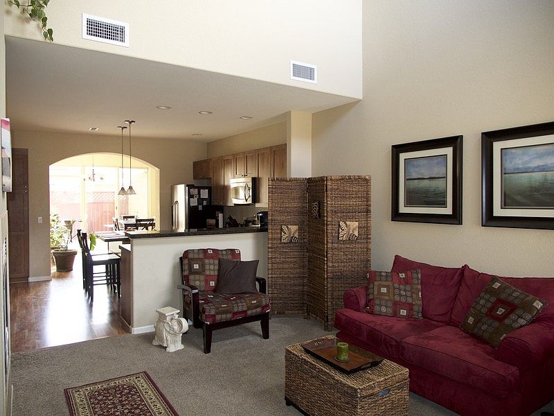 Living room to Kitchen