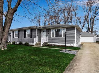 16 Willowcrest Dr, Buffalo, NY 14224