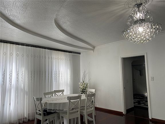 3rd image of 175 Rita St