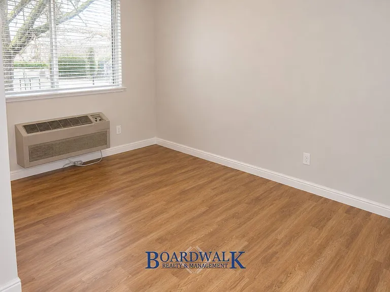 161 E Beryl Ave #8 — Photo 4