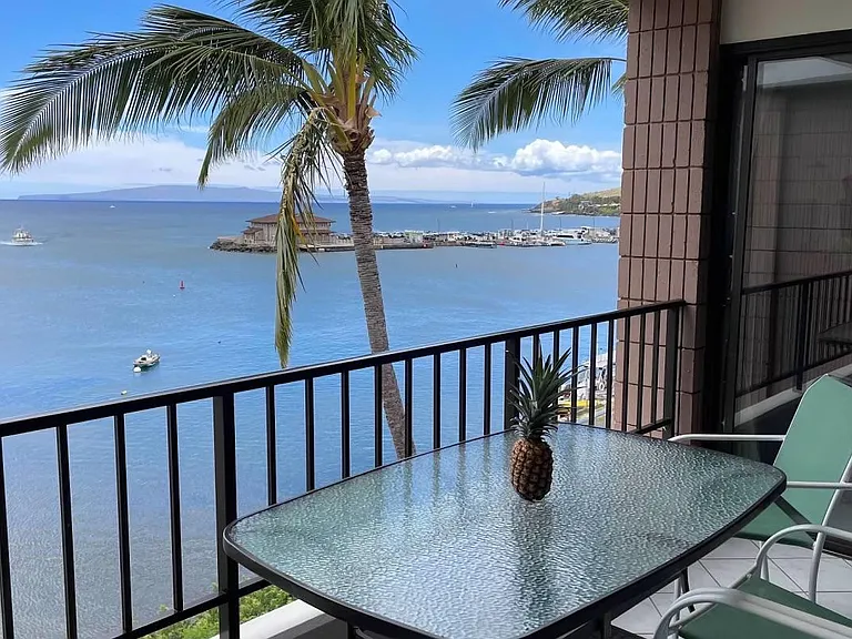 Looking at the island of Kaho_olawe & Entrance/Exit of harbor from lanai.