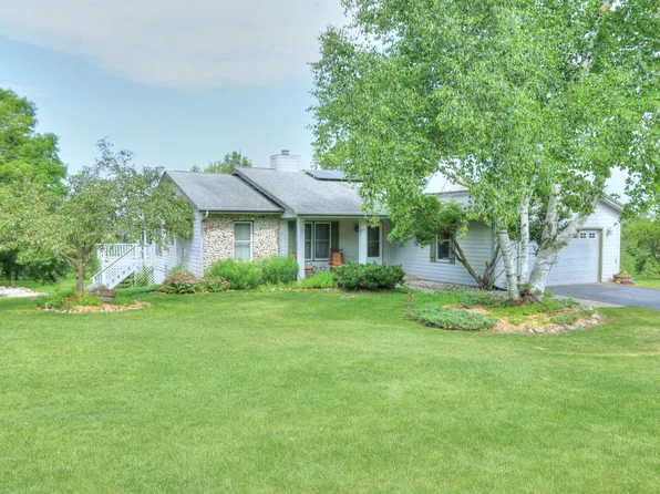 6945 Colt CIRCLE, West Bend, WI 53090