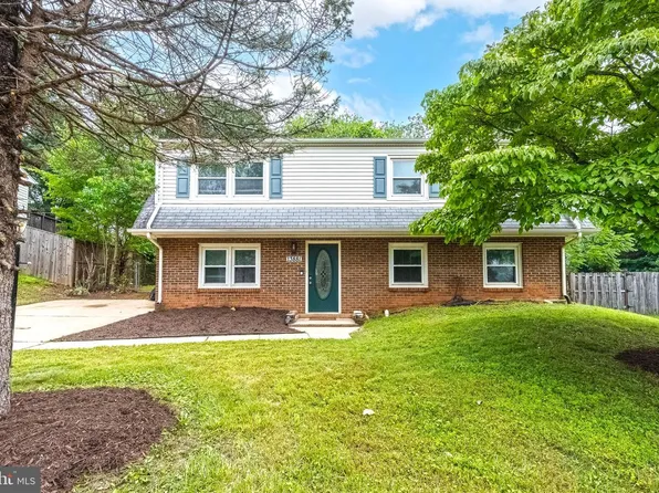 13881 Langstone Dr, Woodbridge, VA 22193
