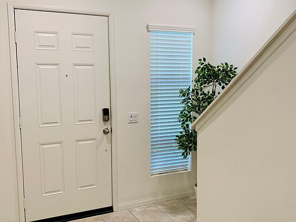4th image of 1158 Orchard Dr
