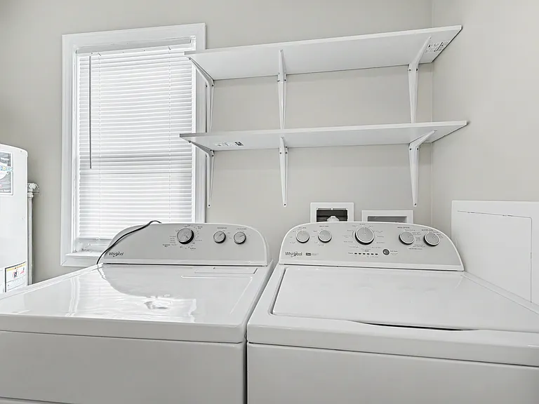 251 Edgewood Dr — Photo 9