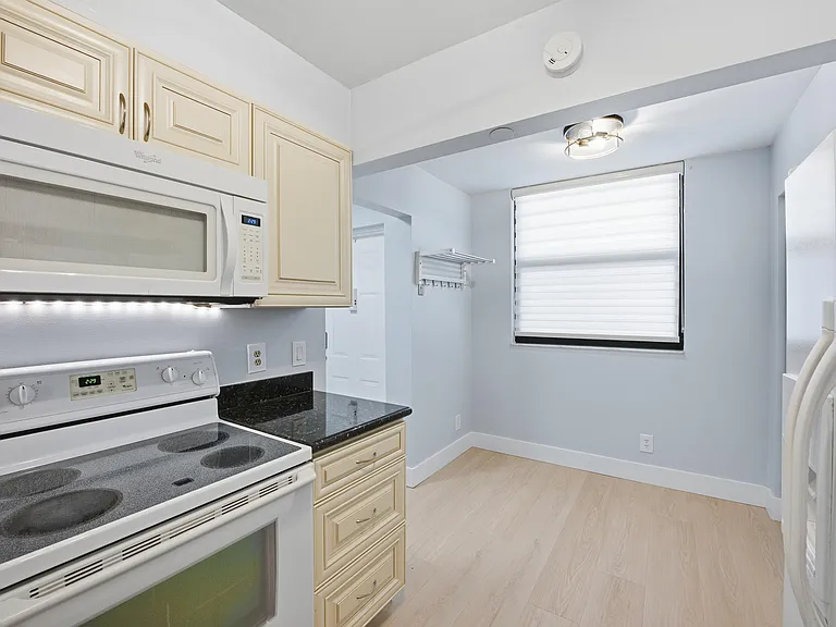 2070 Homewood Blvd #3150 — Photo 7